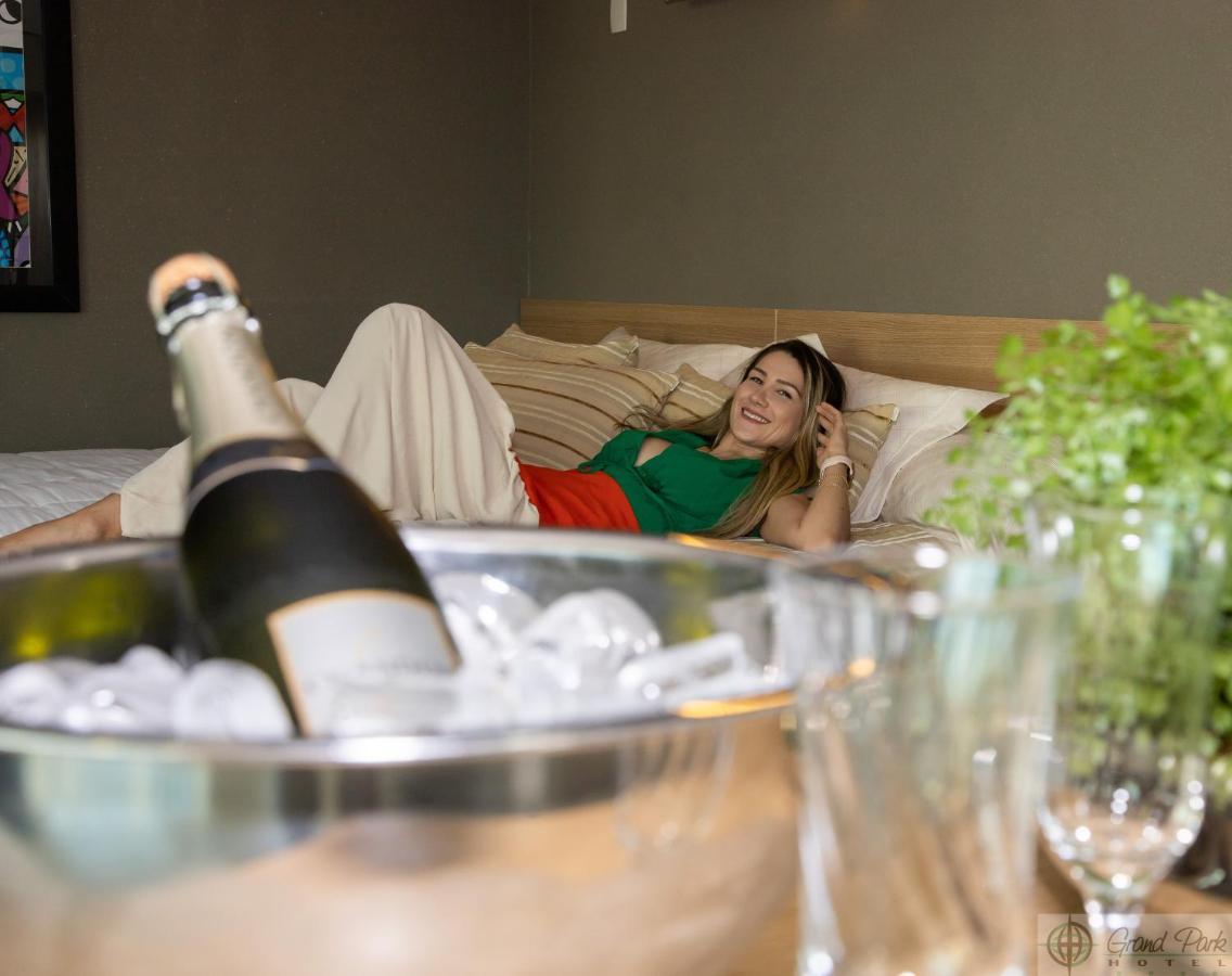 Hotel Grand Park カンポ・グランデ エクステリア 写真