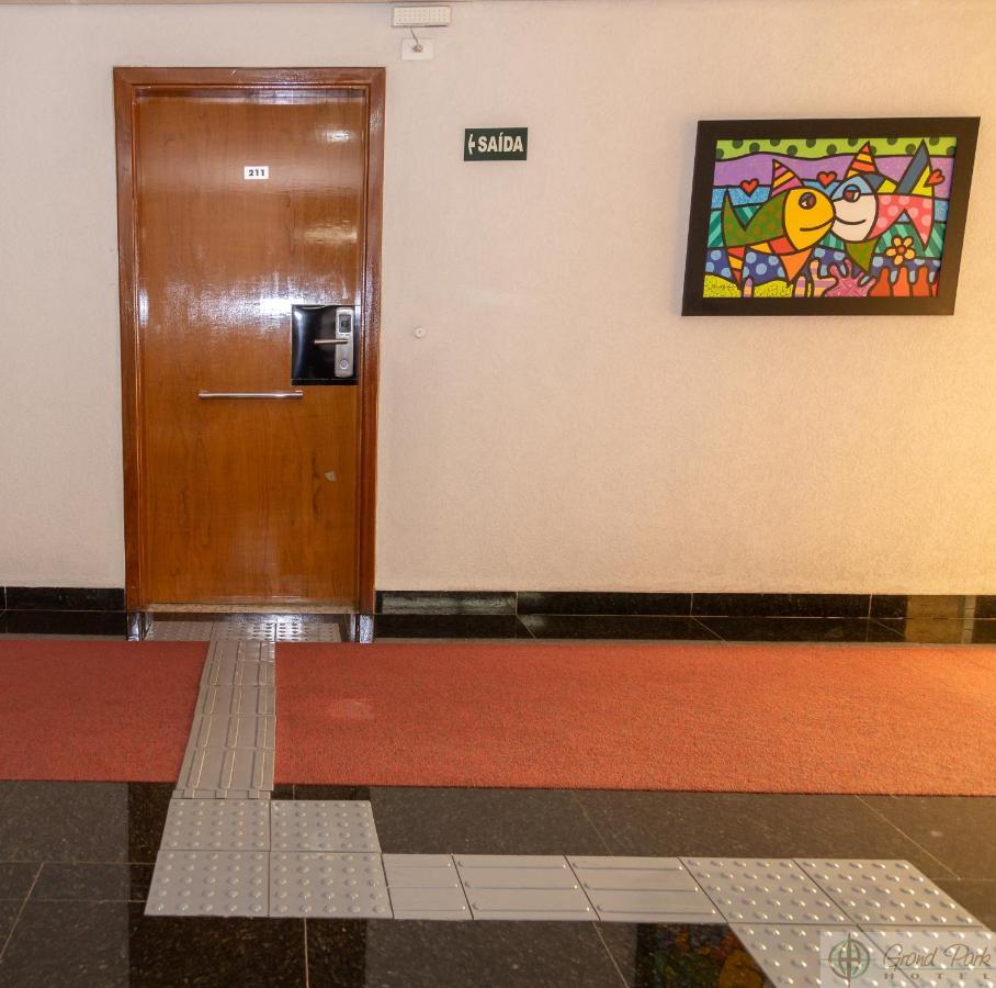 Hotel Grand Park カンポ・グランデ エクステリア 写真